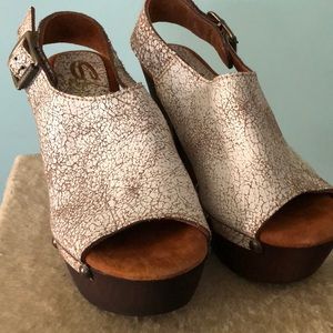 Sbicca heel sandals size 7 *BRAND NEW*